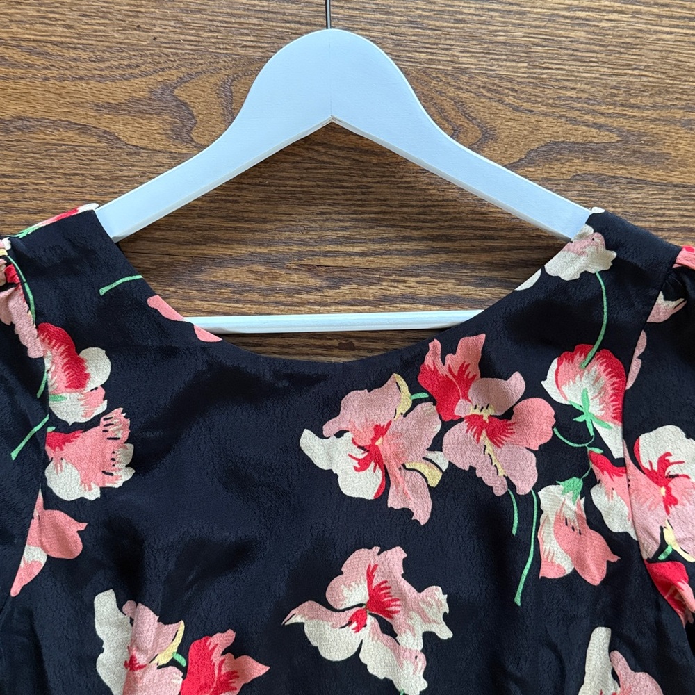 Vintage look Floral Print Dress with Pink and Black Colors - Picture 3 of 7